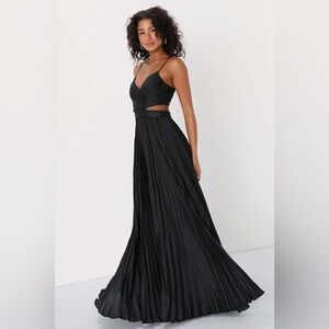 NWT Lulus Got the Glam Black Pleated Cutout Maxi Dress XS